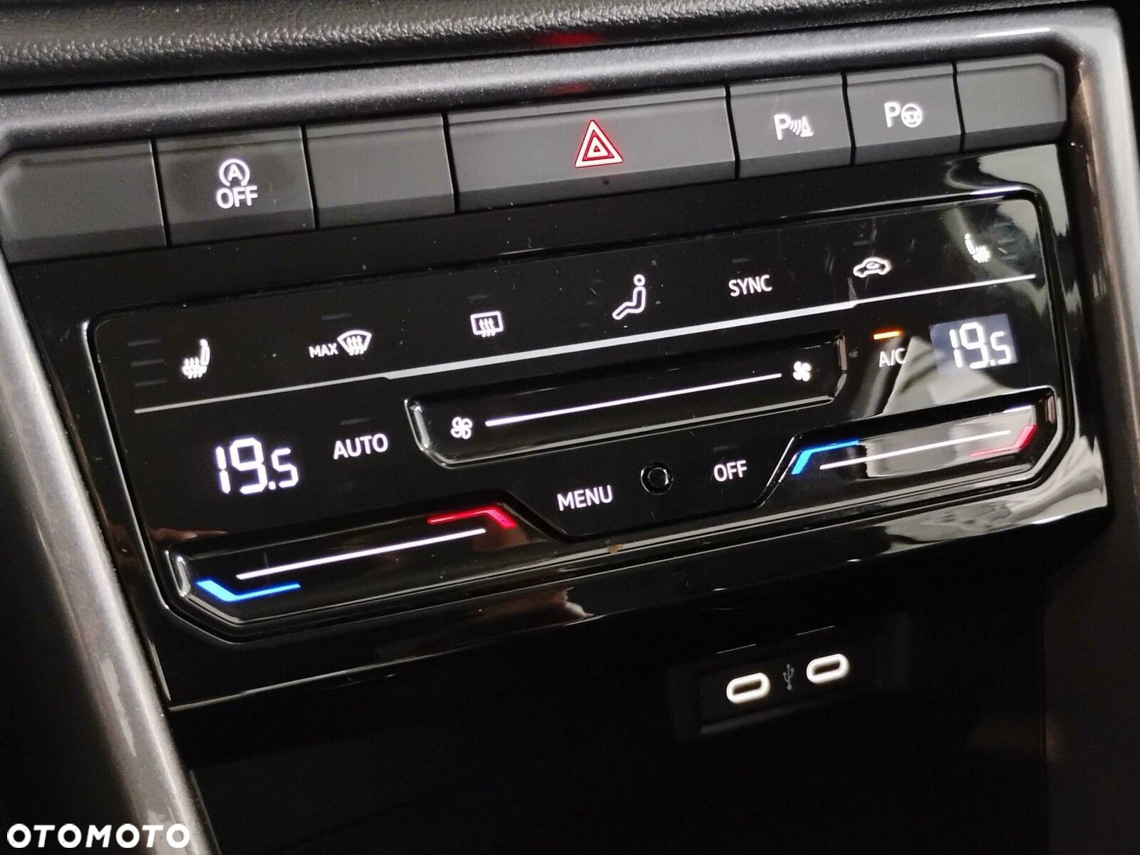 Volkswagen T-Roc 1.5 TSI Style DSG - 26