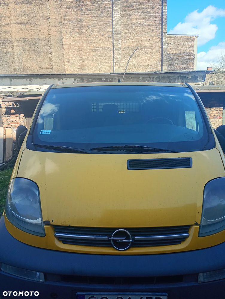 Opel Vivaro - 1
