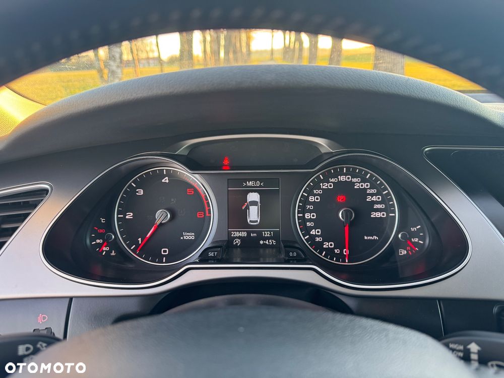 Audi A4 Avant 2.0 TDI ultra - 16