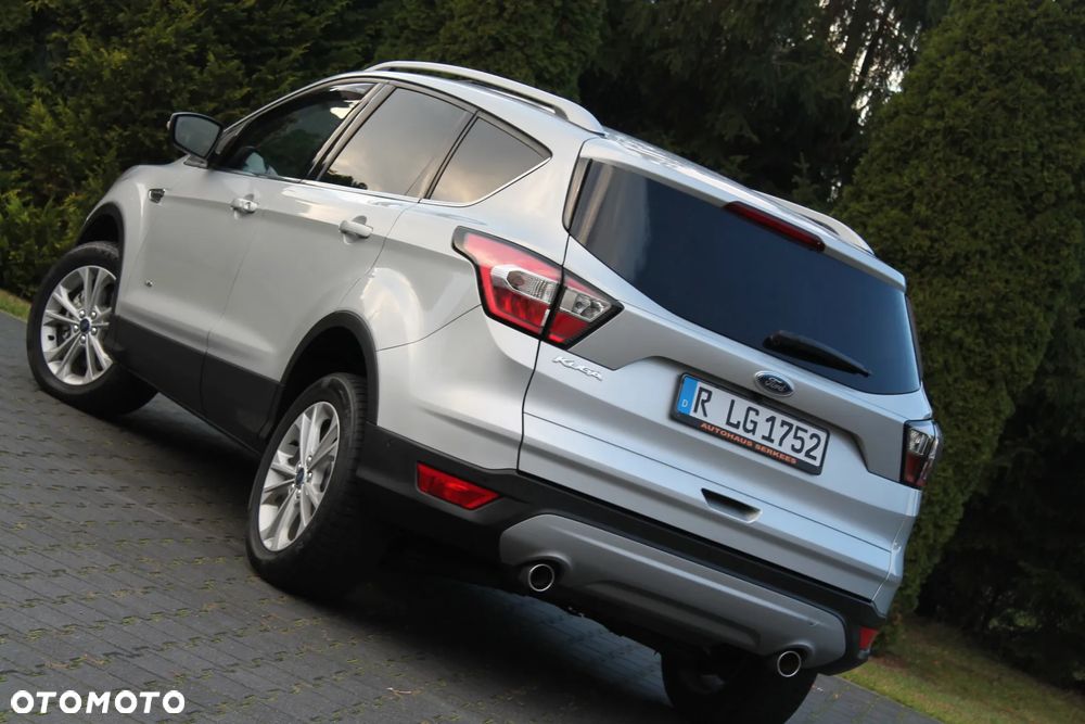 Ford Kuga - 12