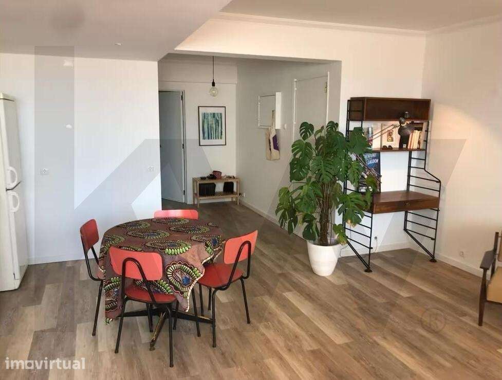 Apartamento T1 Mobilado com Terraço Privativo de 40m2 em Frente à Prai - Grande imagem: 5/15