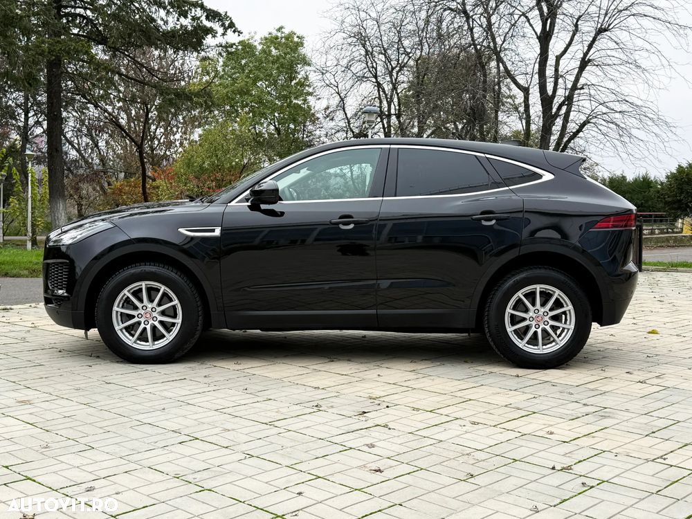 Jaguar E-Pace D150 - 6