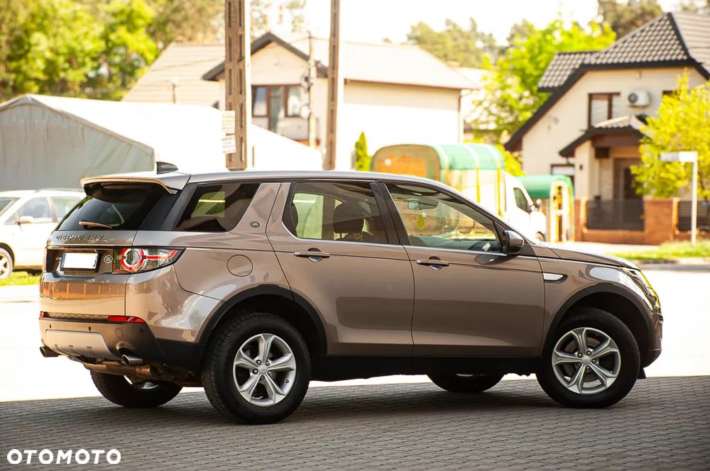 Land Rover Discovery Sport TD4 HSE Luxury - 17