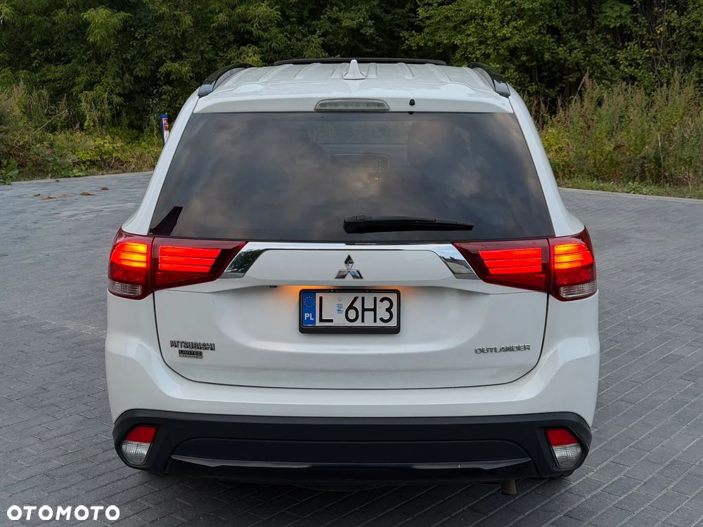 Mitsubishi Outlander - 5