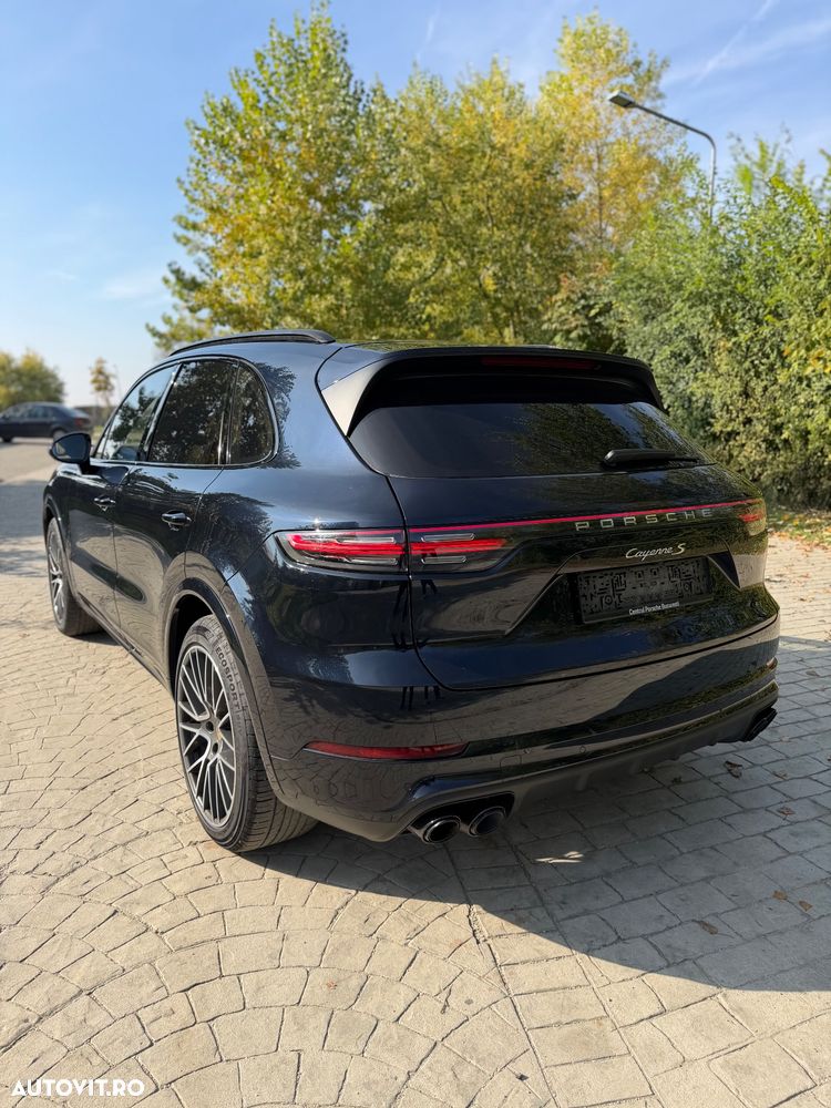 Porsche Cayenne S - 6