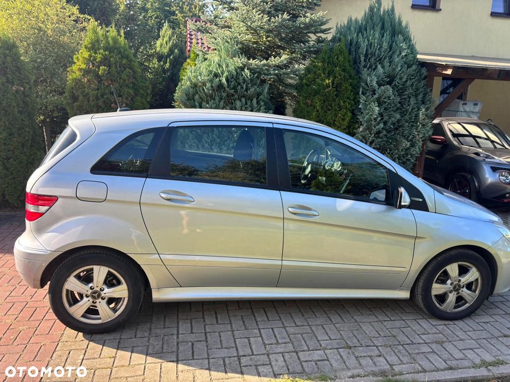 Mercedes-Benz B-Class 2009 photo 3