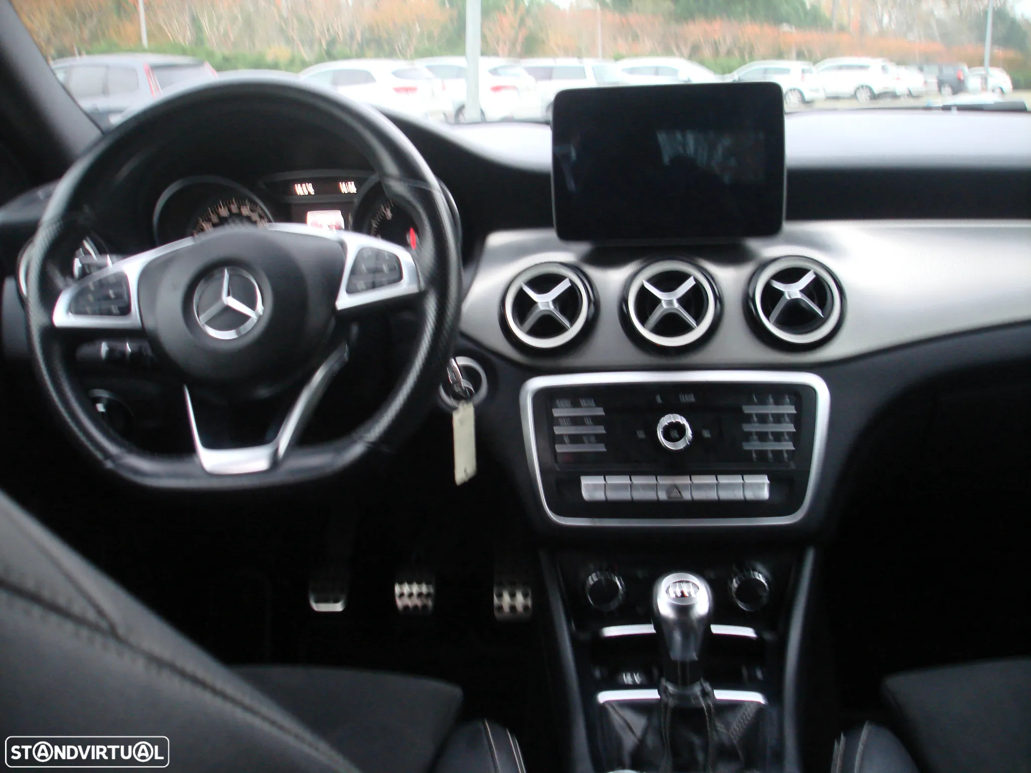Mercedes-Benz A 180 d AMG Line - 11