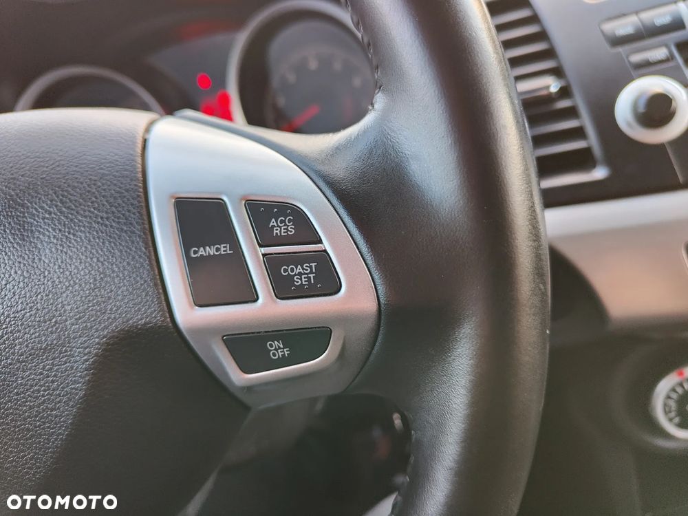 Mitsubishi Lancer 1.8 Intense - 16