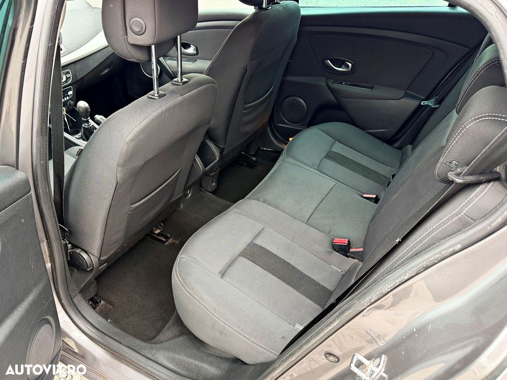 Renault Megane 1.5 dCi Expression - 8