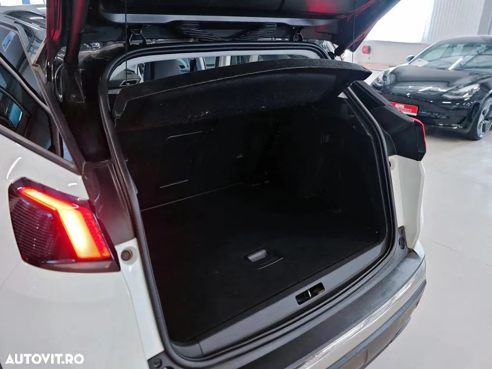 Peugeot 3008 PureTech 130 Stop & Start GPF EAT8 Allure Business-Paket - 18