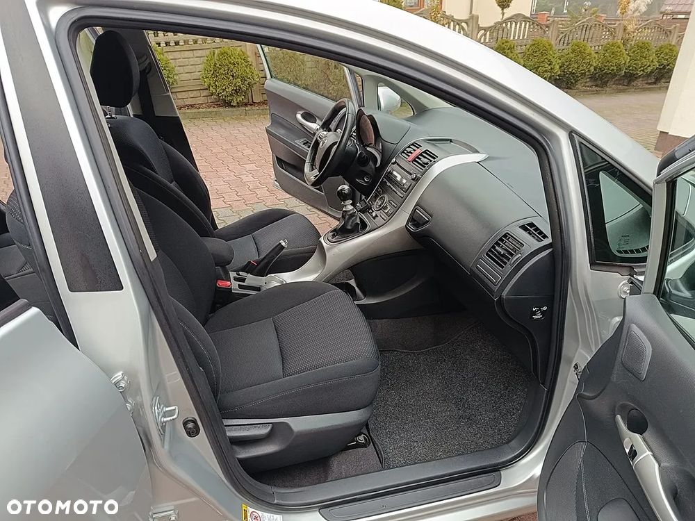 Toyota Auris 1.33 VVT-i Premium - 15