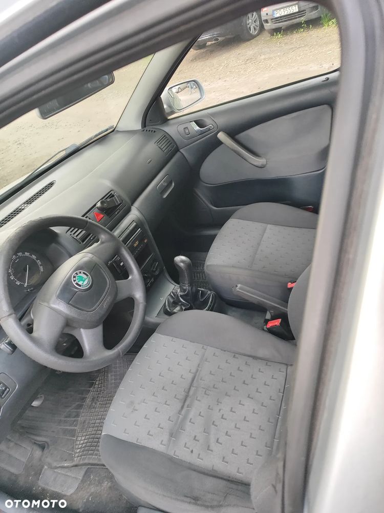 Skoda Octavia 1.6 Tour Classic - 5