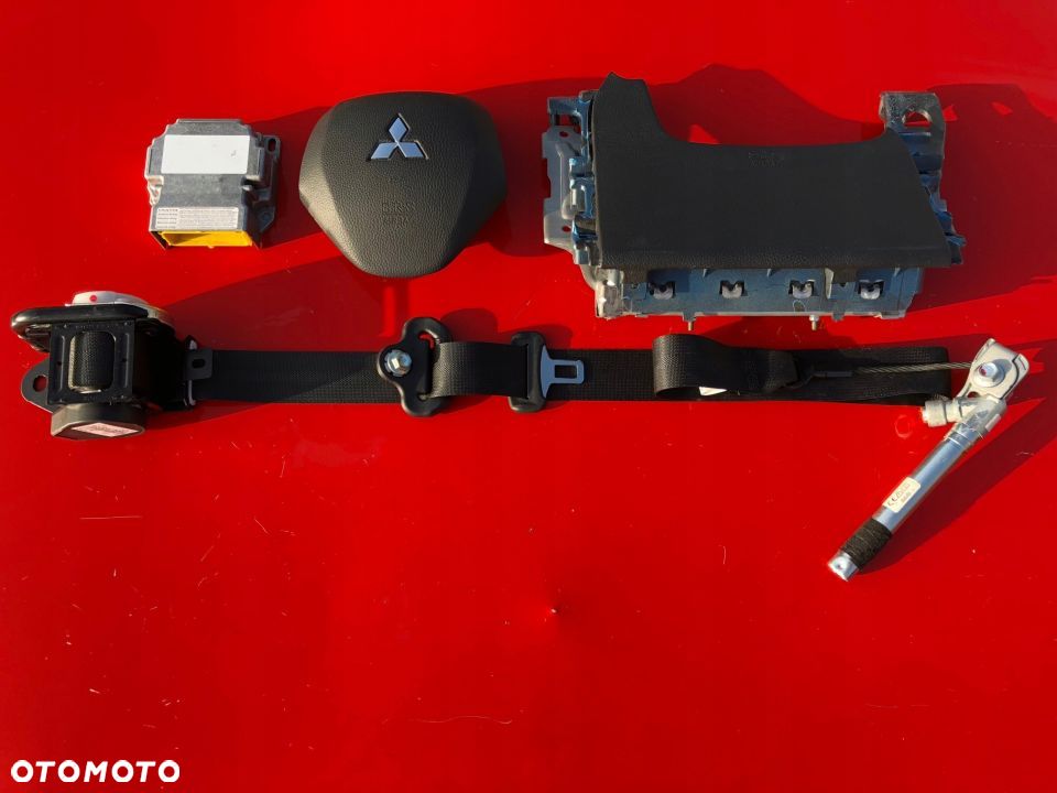 MITSUBISHI ECLIPSE CROSS AIRBAG PODUSZKA KOLAN PAS - 1