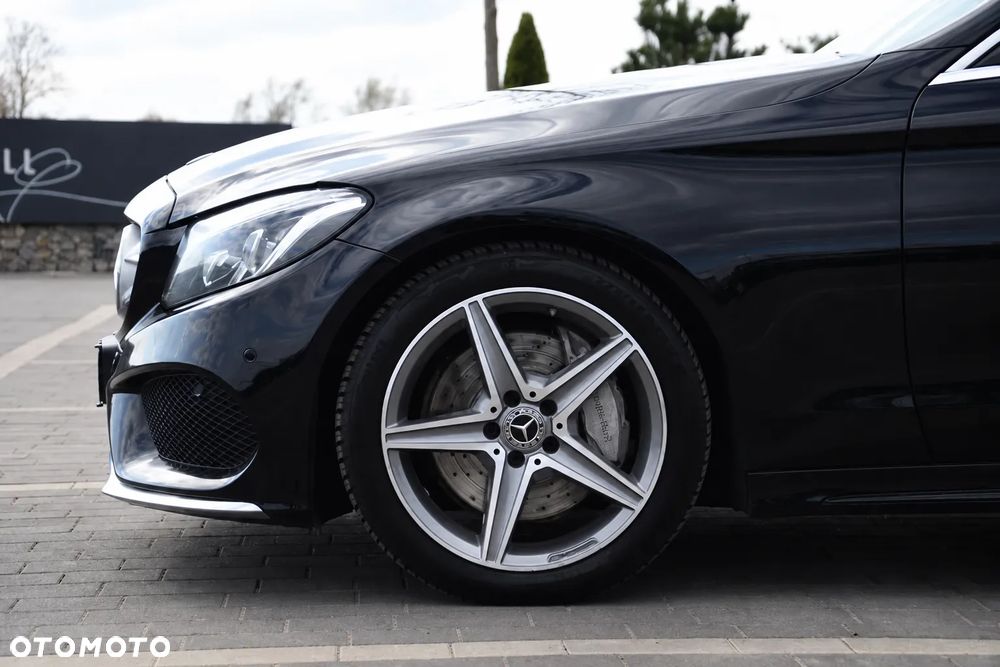Mercedes-Benz Klasa C 300 9G-TRONIC - 5