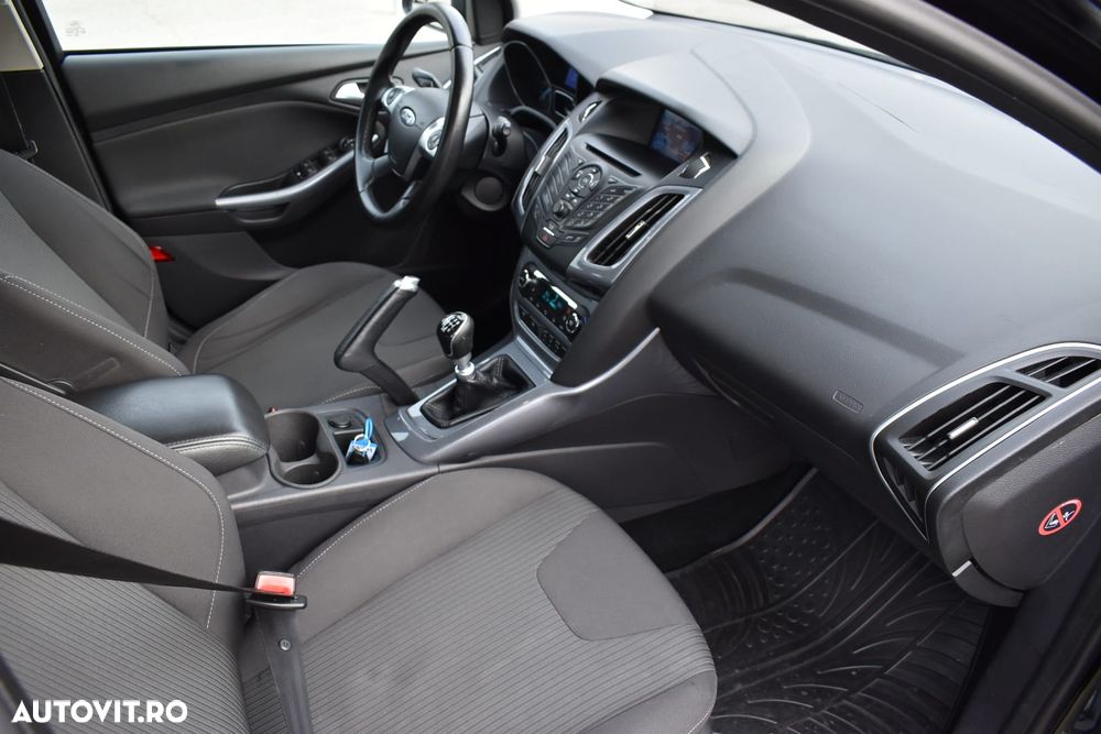 Ford Focus 1.6 TDCI DPF Start-Stopp-System Titanium - 13