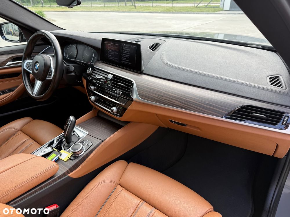 BMW Seria 5 520d xDrive M Sport sport - 29