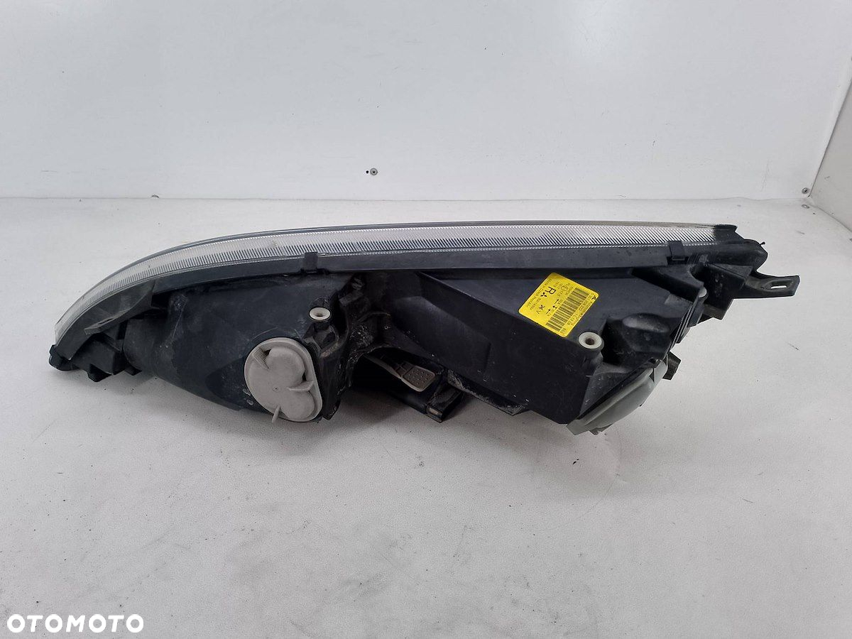 LAMPA PRZÓD PRAWA MITSUBISHI COLT VI 8301A994  0301208222 - 5