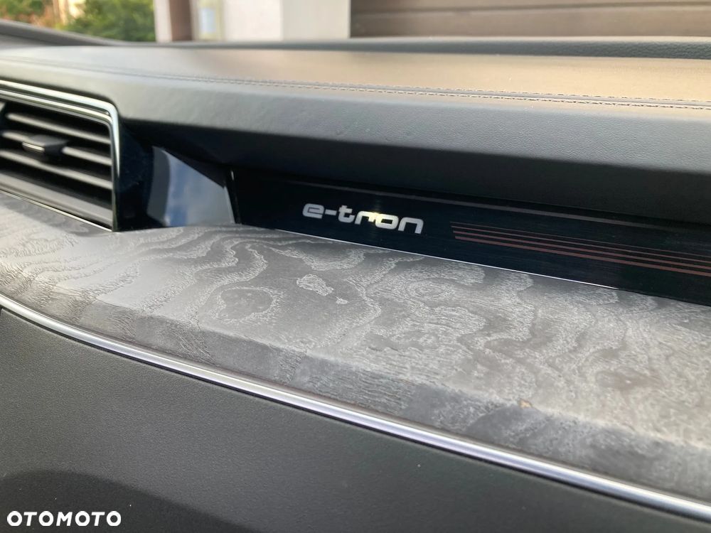 Audi e-tron Sportback 55 Quattro S Line - 25