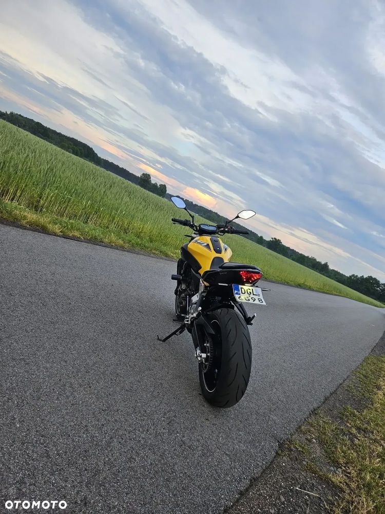 Yamaha MT - 2