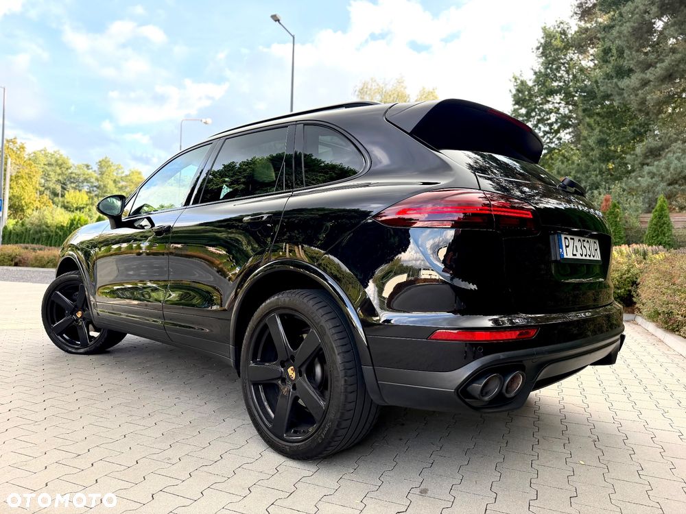 Porsche Cayenne Diesel Platinum Edition - 24