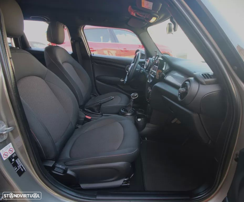 MINI 5 Portas Cooper Aut. - 23