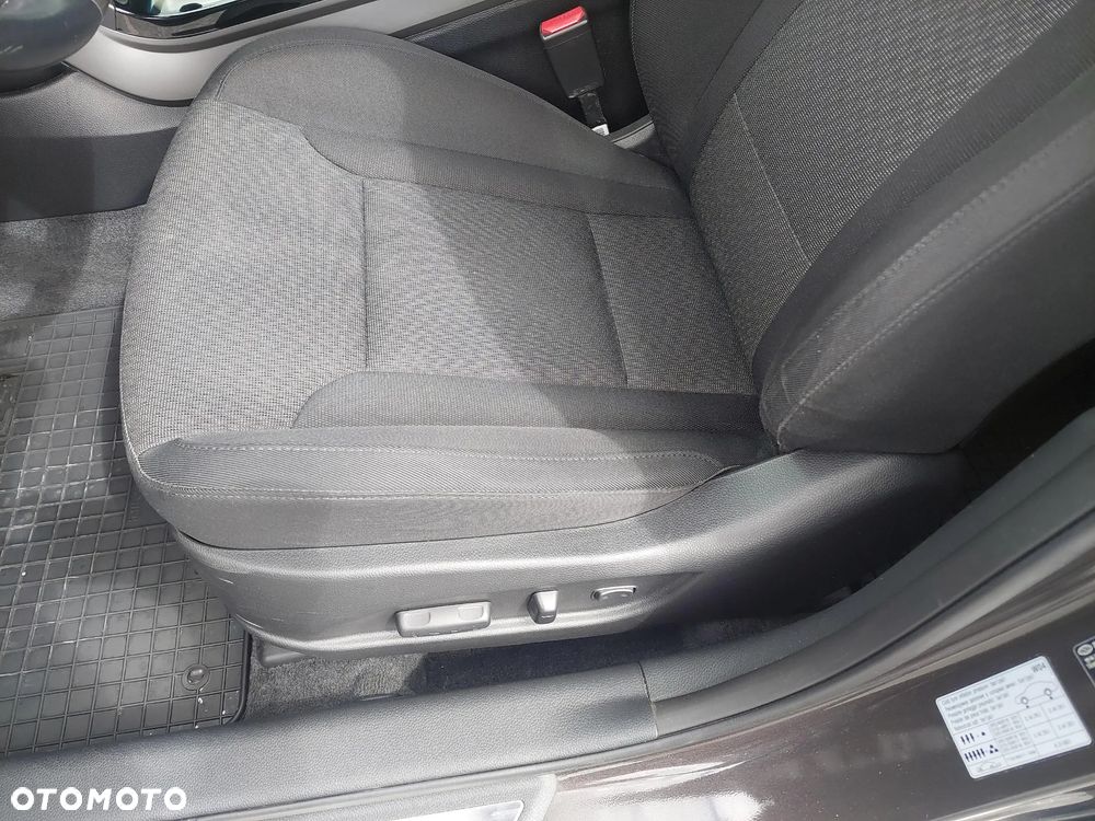 Hyundai i40 2.0 GDI Business - 12