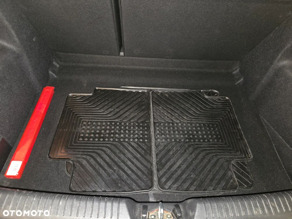 Kia Ceed 1.6 GDI L - 6