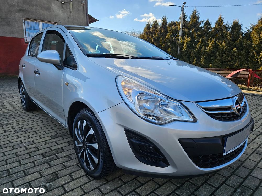 Opel Corsa 1.2 16V Essentia - 4