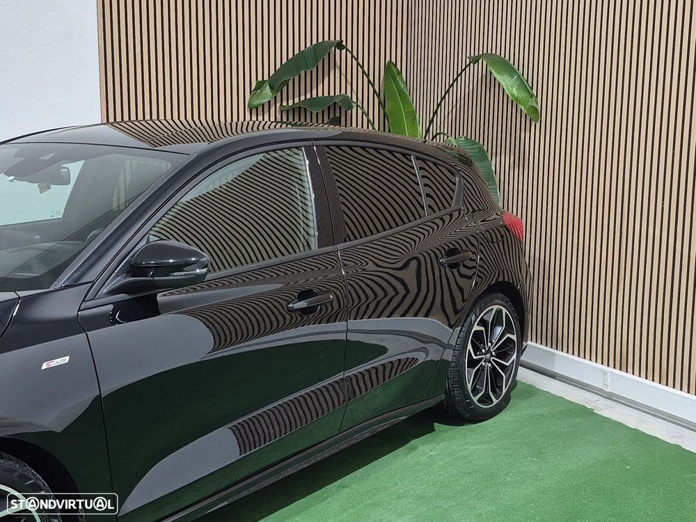 Ford Focus 1.5 TDCi ECOBlue ST-Line - 4