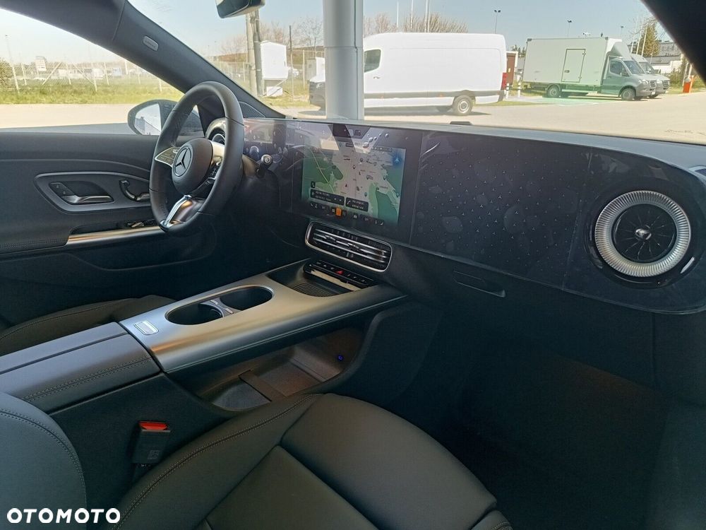 Mercedes-Benz CLA - 16