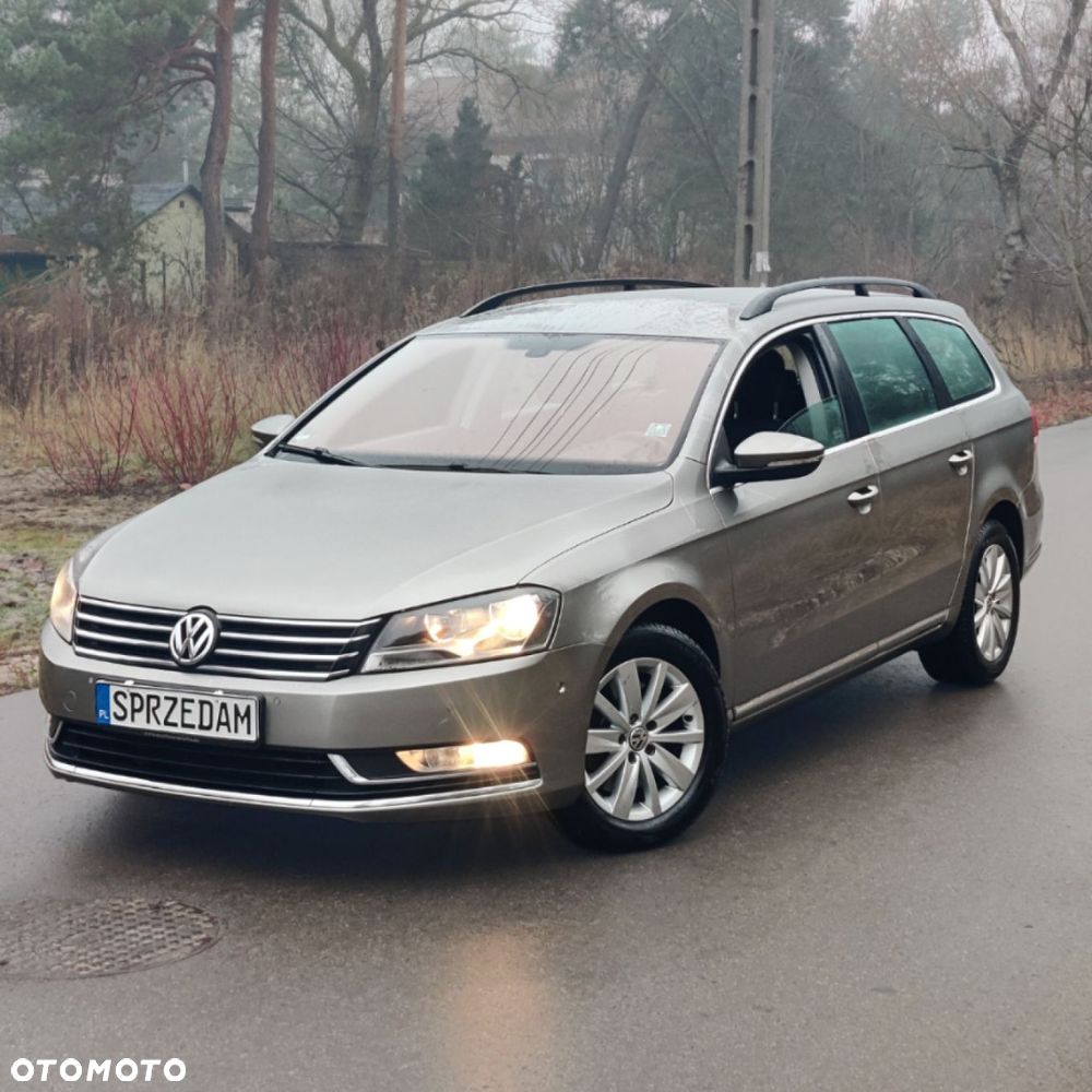 Volkswagen Passat - 1
