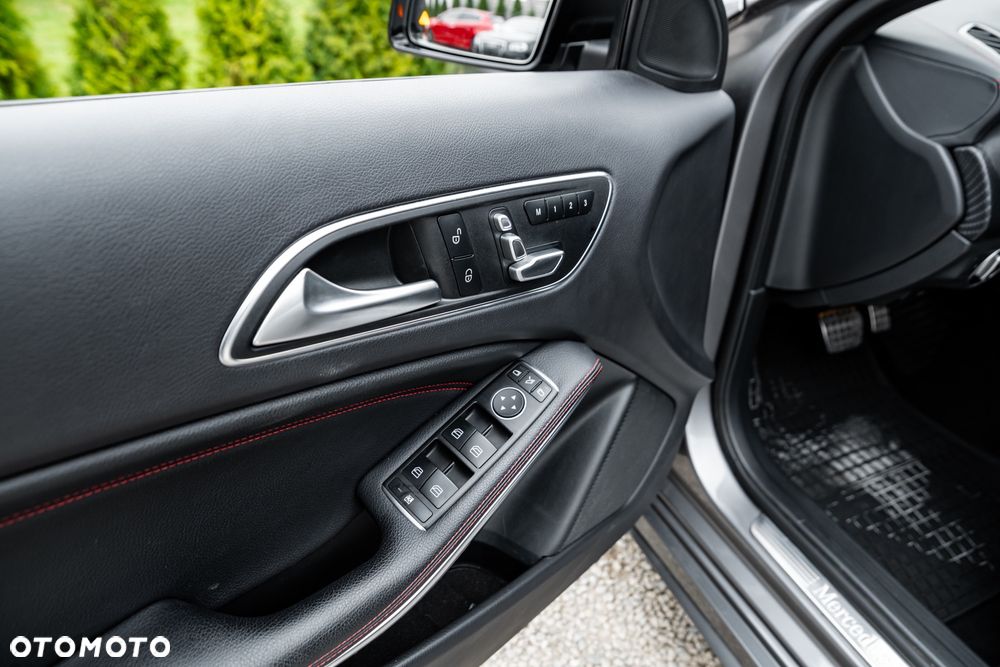 Mercedes-Benz Klasa A 200 7G-DCT AMG Line - 17