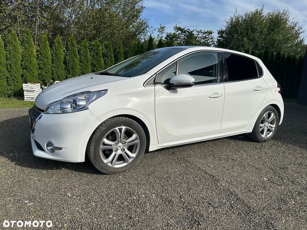 Peugeot 208 - 6