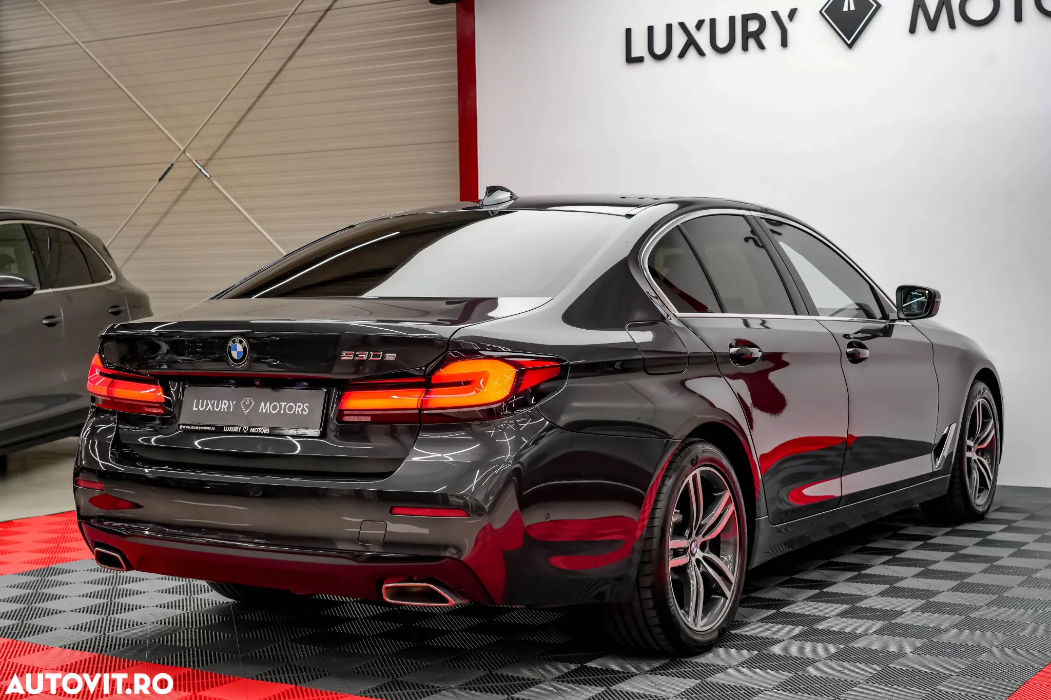 BMW Seria 5 530e iPerformance Aut. - 26