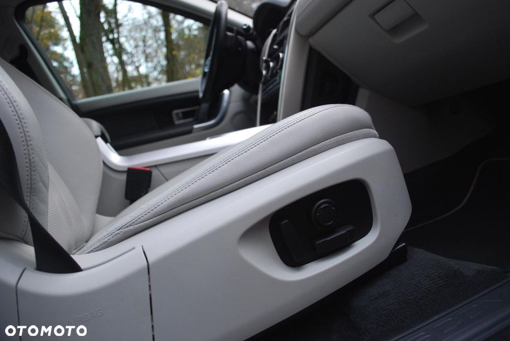 Land Rover Discovery Sport 2.0 Si4 HSE Luxury - 2