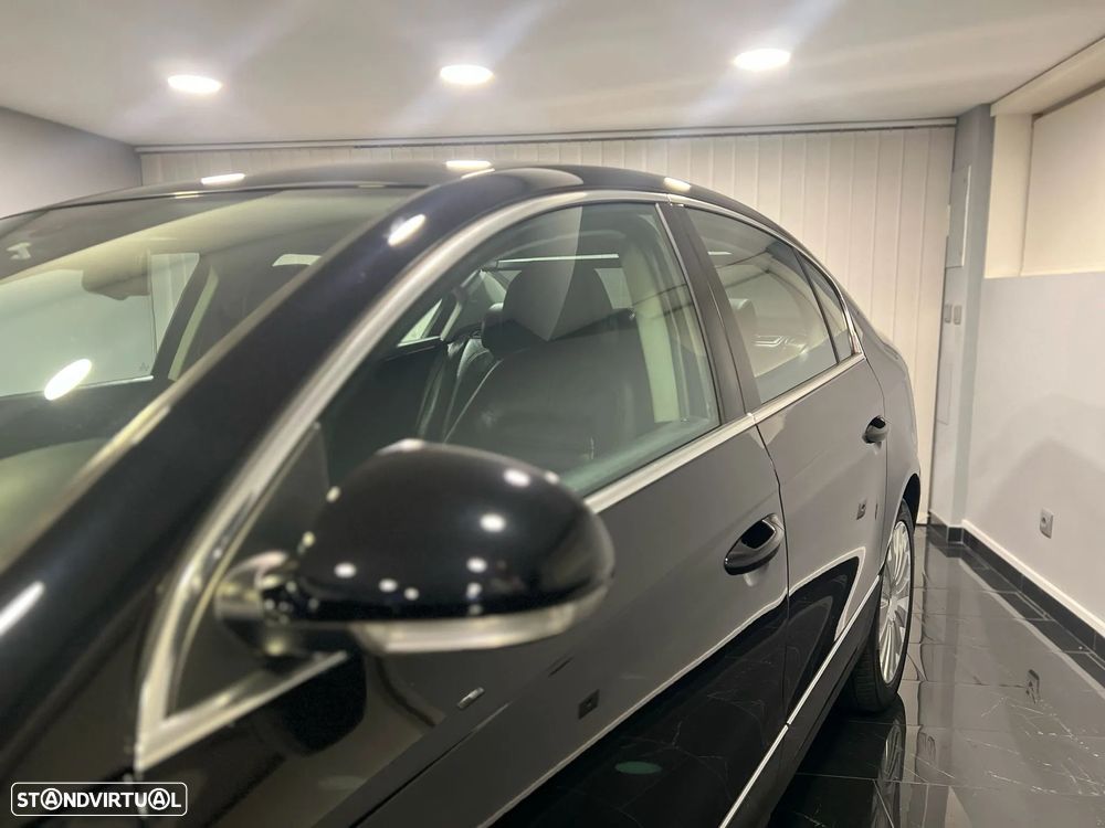 VW Passat 2.0 TDI Highline - 27