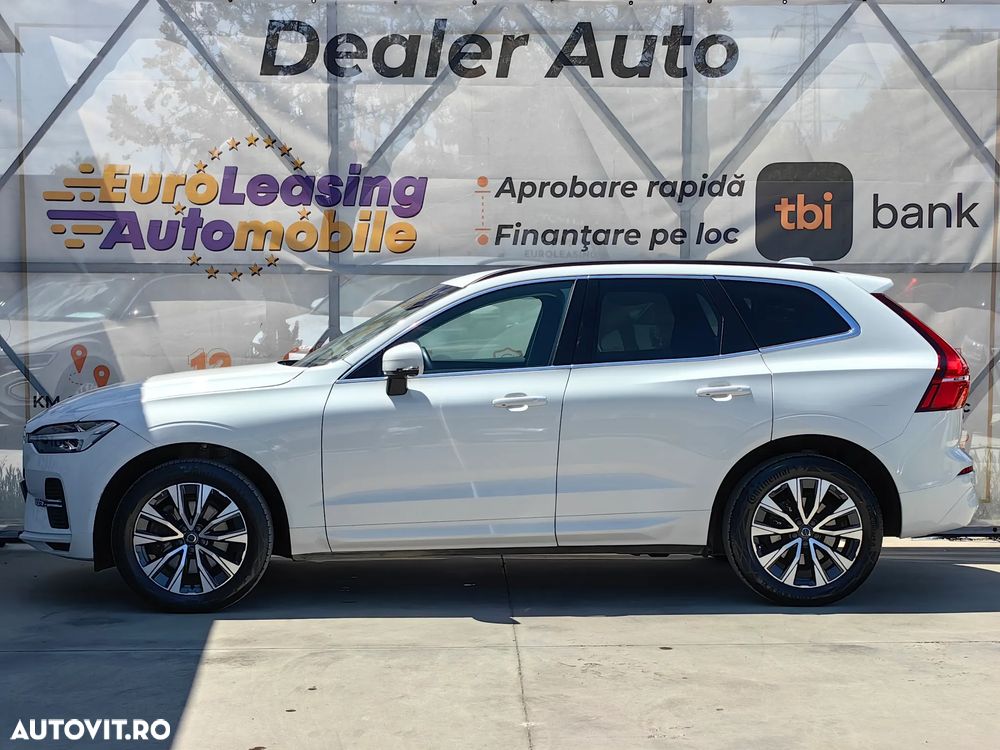 Volvo XC 60 B4 MHEV AT8 AWD Momentum Pro - 12