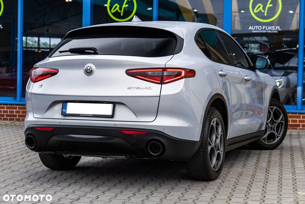 Alfa Romeo Stelvio 2.0 Turbo Sprint Q4 - 9