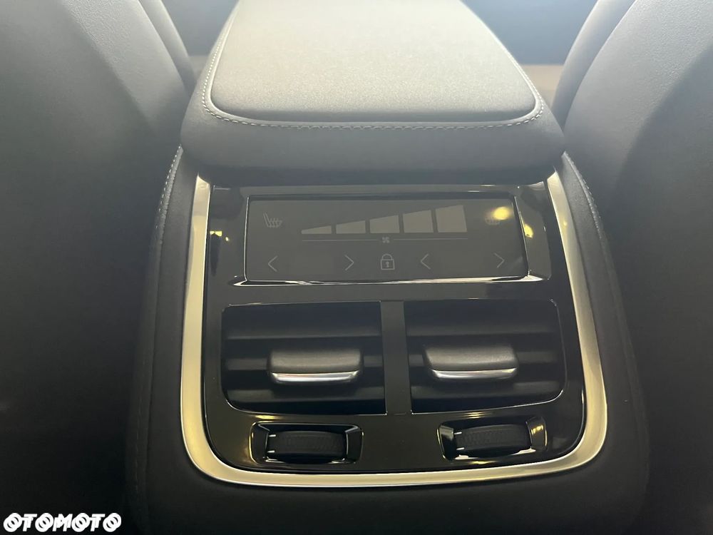 Volvo XC 90 B5 B AWD Ultra Dark 7os - 11