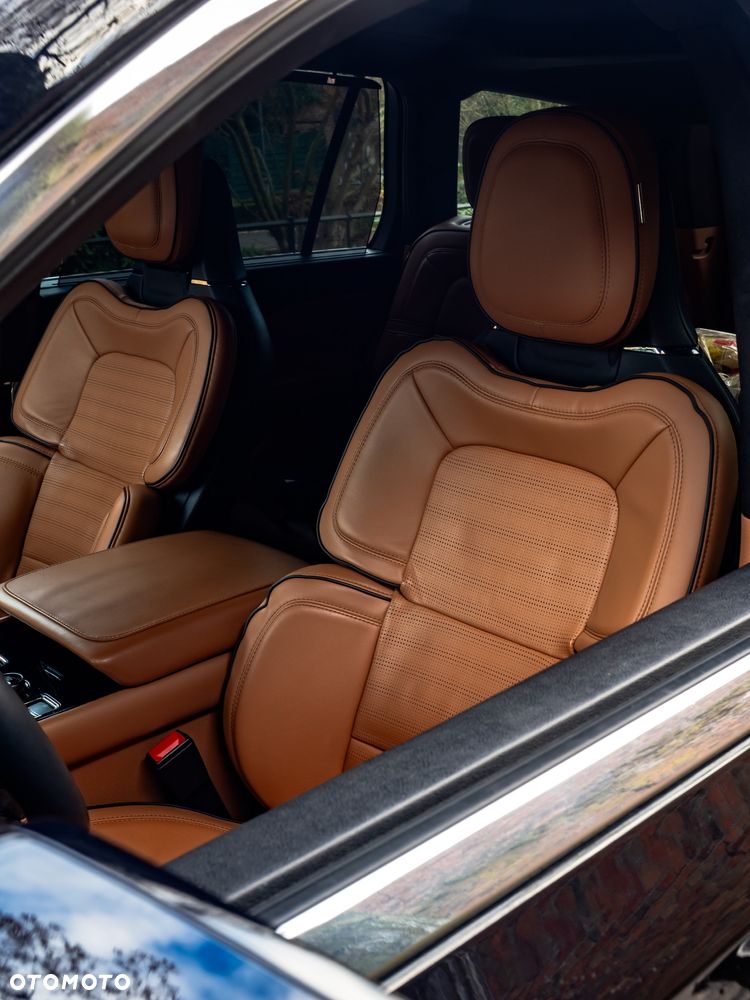 Lincoln Aviator - 24