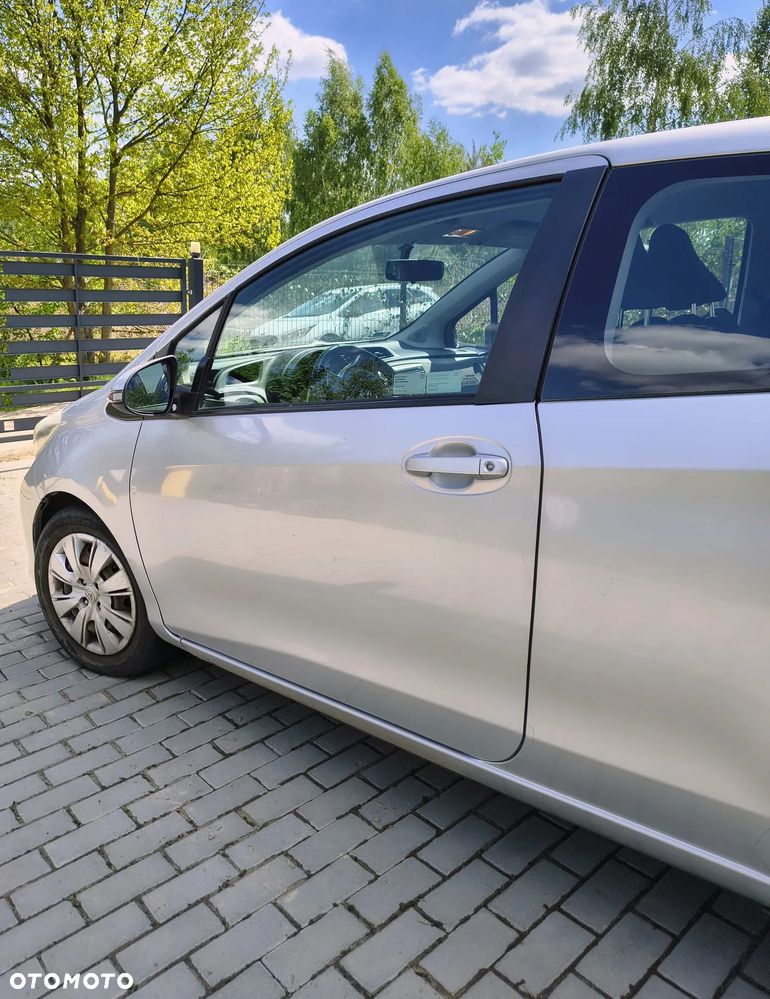 Toyota Yaris - 4
