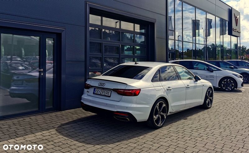Audi A4 Limousine 35 TFSI mHEV S Line S tronic - 3