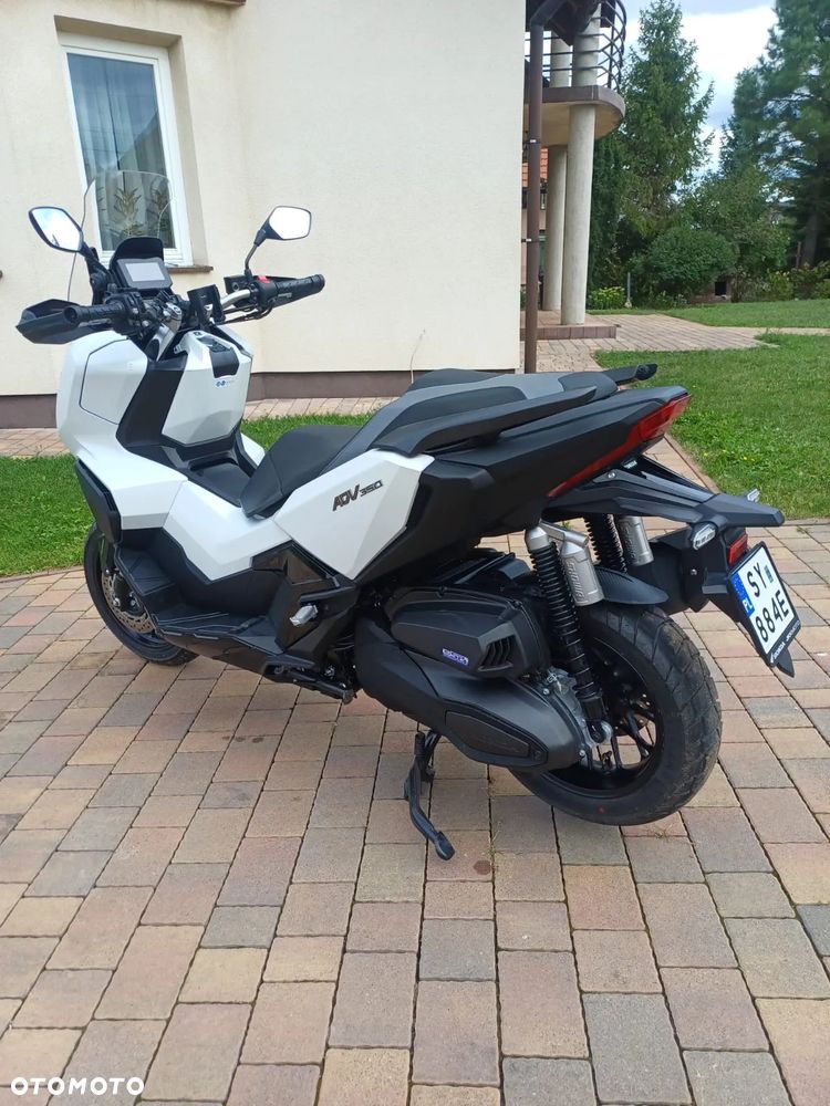 Honda ADV350 - 8