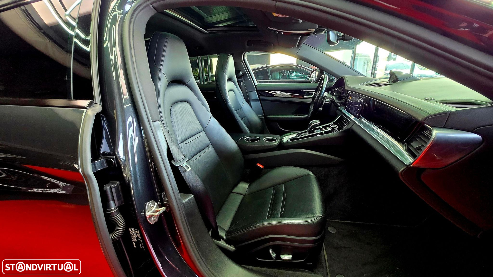 Porsche Panamera Sport Turismo 4 E-Hybrid - 24