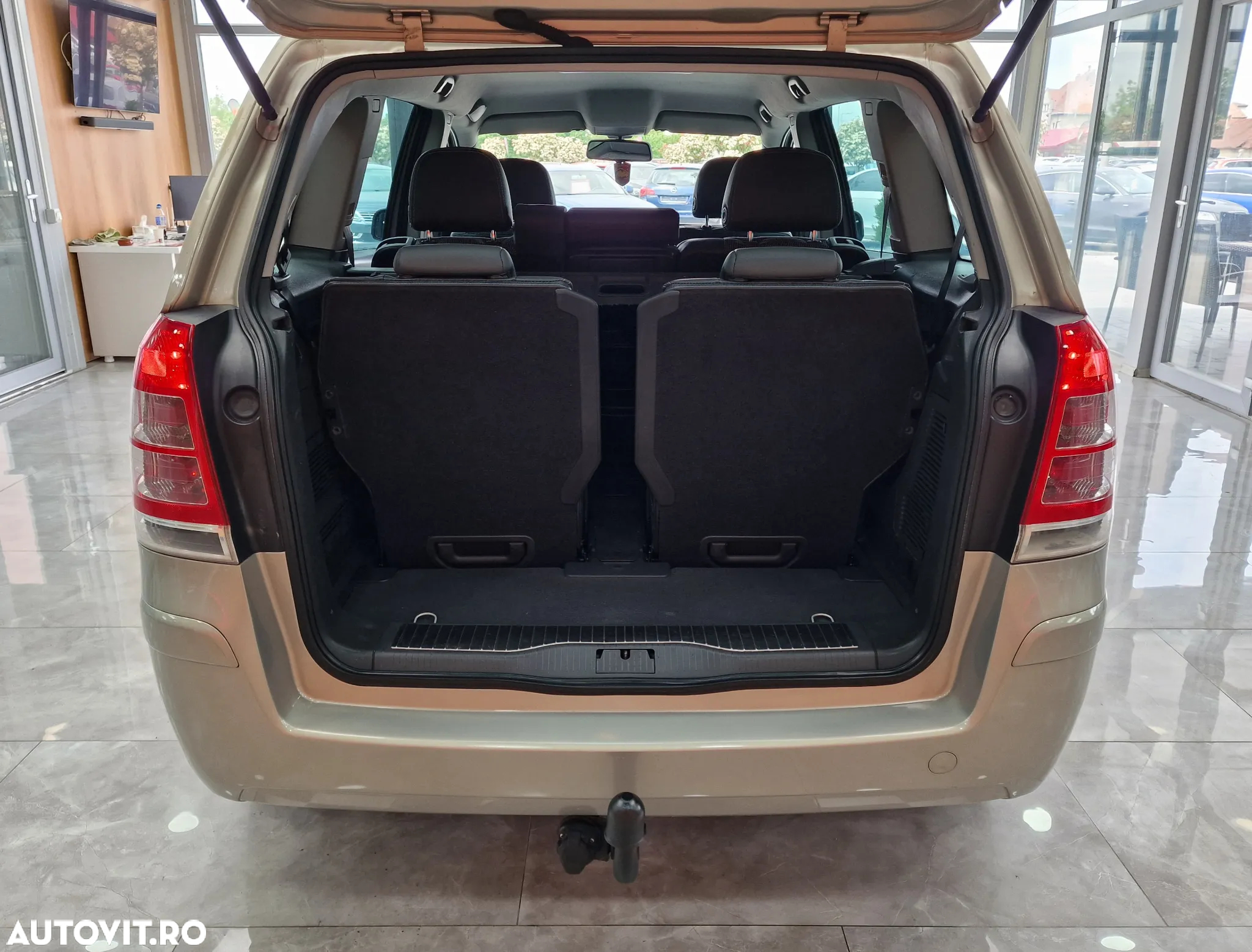 Opel Zafira 1.6 Cosmo - 12