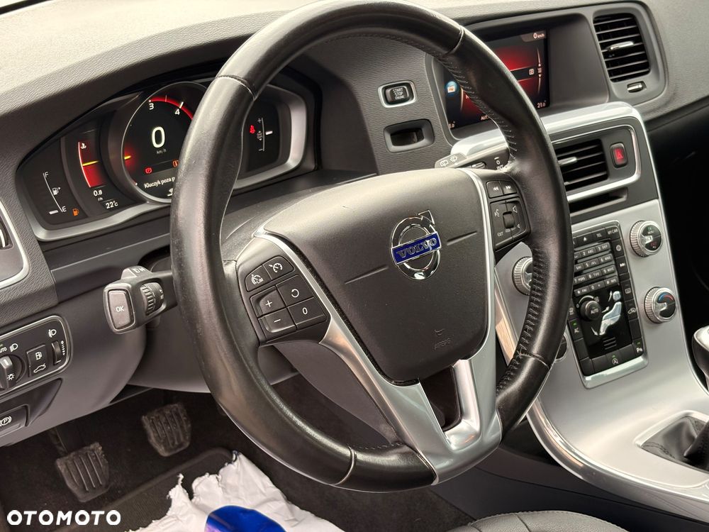 Volvo V60 D3 Momentum Core - 14