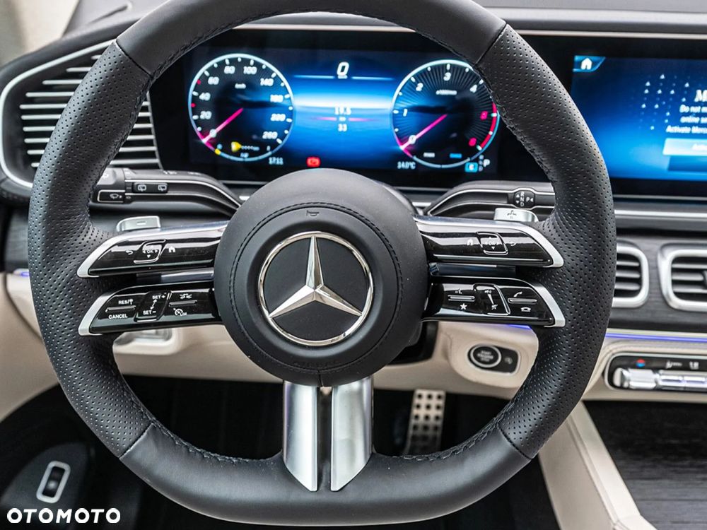 Mercedes-Benz GLS - 10