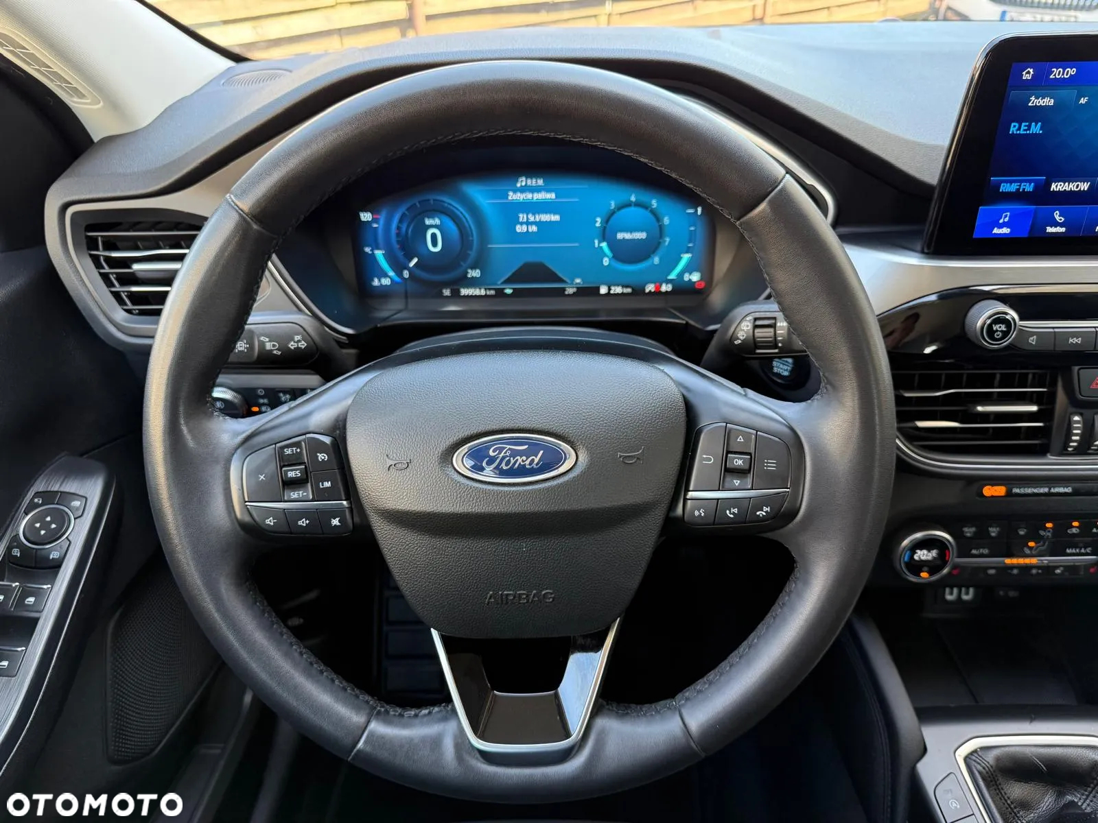 Ford Kuga 1.5 EcoBoost FWD Titanium - 17