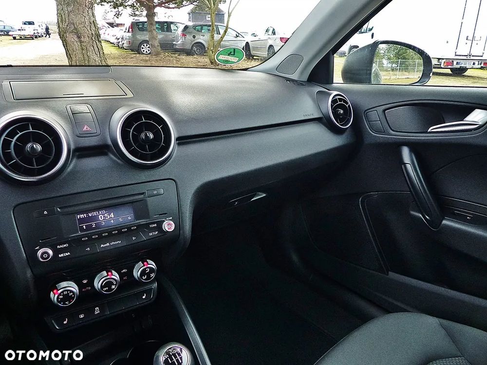 Audi A1 3-drzwiowe 1.2 TFSI Attraction - 37