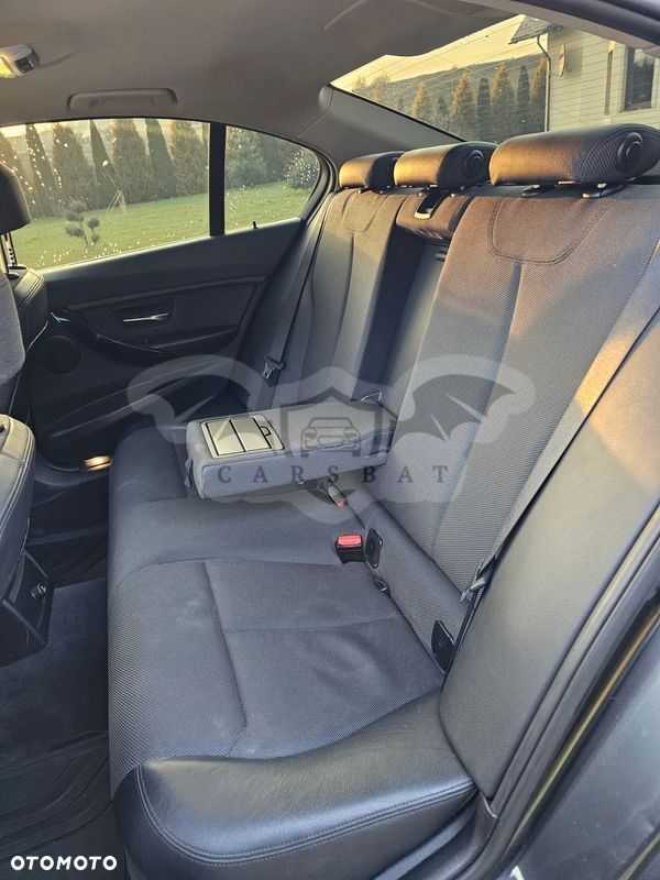 BMW Seria 3 320d xDrive DPF Edition Sport - 5